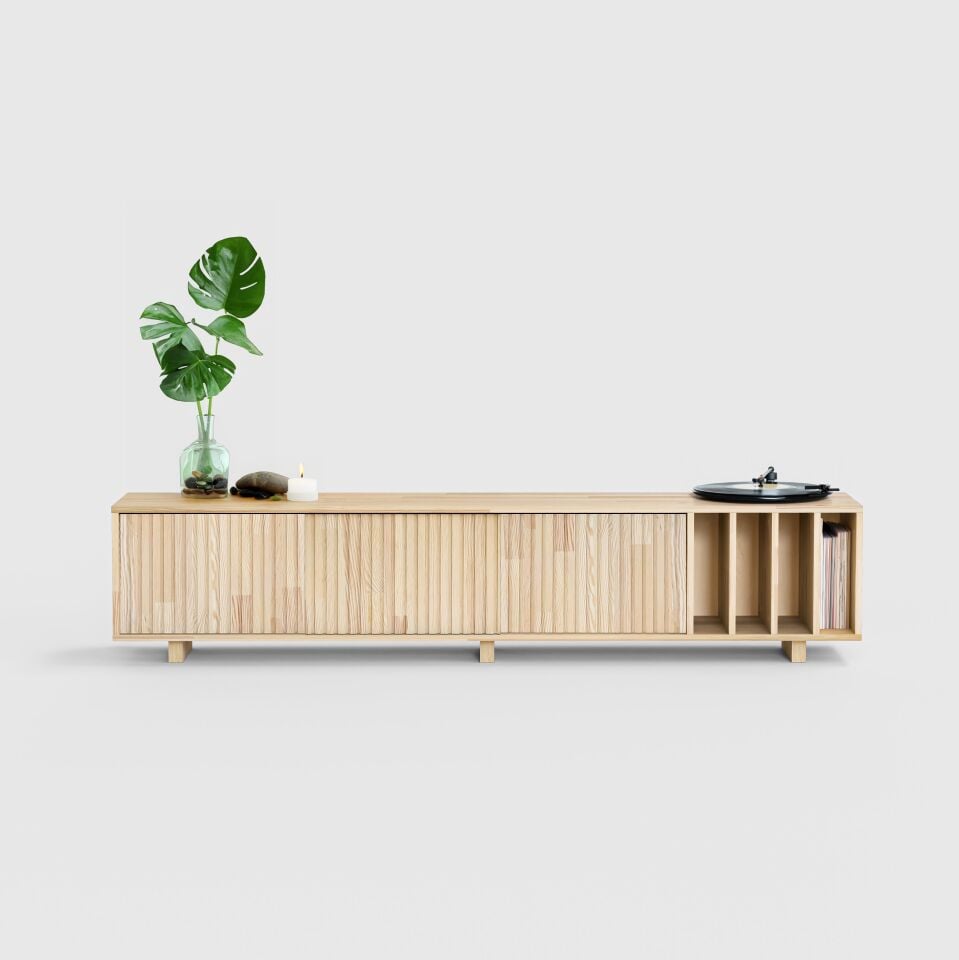 Masif Ahşap TV Ünitesi | Dikey Bölmeli İskandinav Tasarım