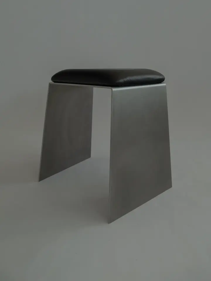 Kapsül Deri Tabure | Ham Alüminyum & El Yapımı