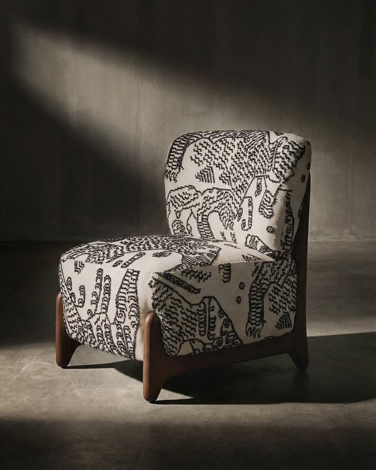 Tobo Tekli Koltuk | Masif Meşe ve Dedar Tiger Mountain Döşeme