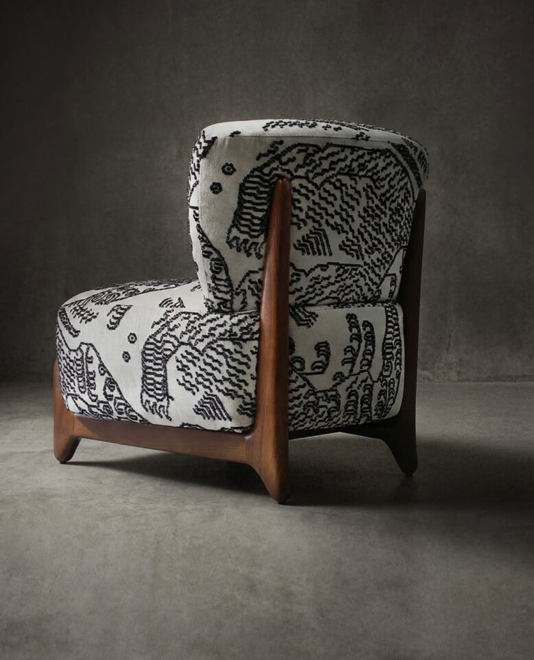 Tobo Tekli Koltuk | Masif Meşe ve Dedar Tiger Mountain Döşeme